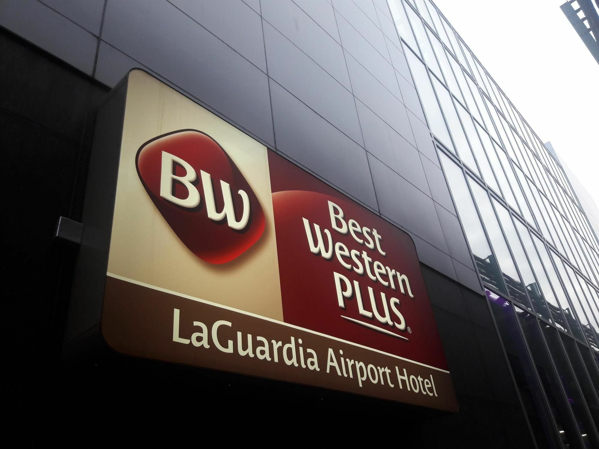 Best Western Plus Laguardia Airport Hotel Queens 纽约 外观 照片