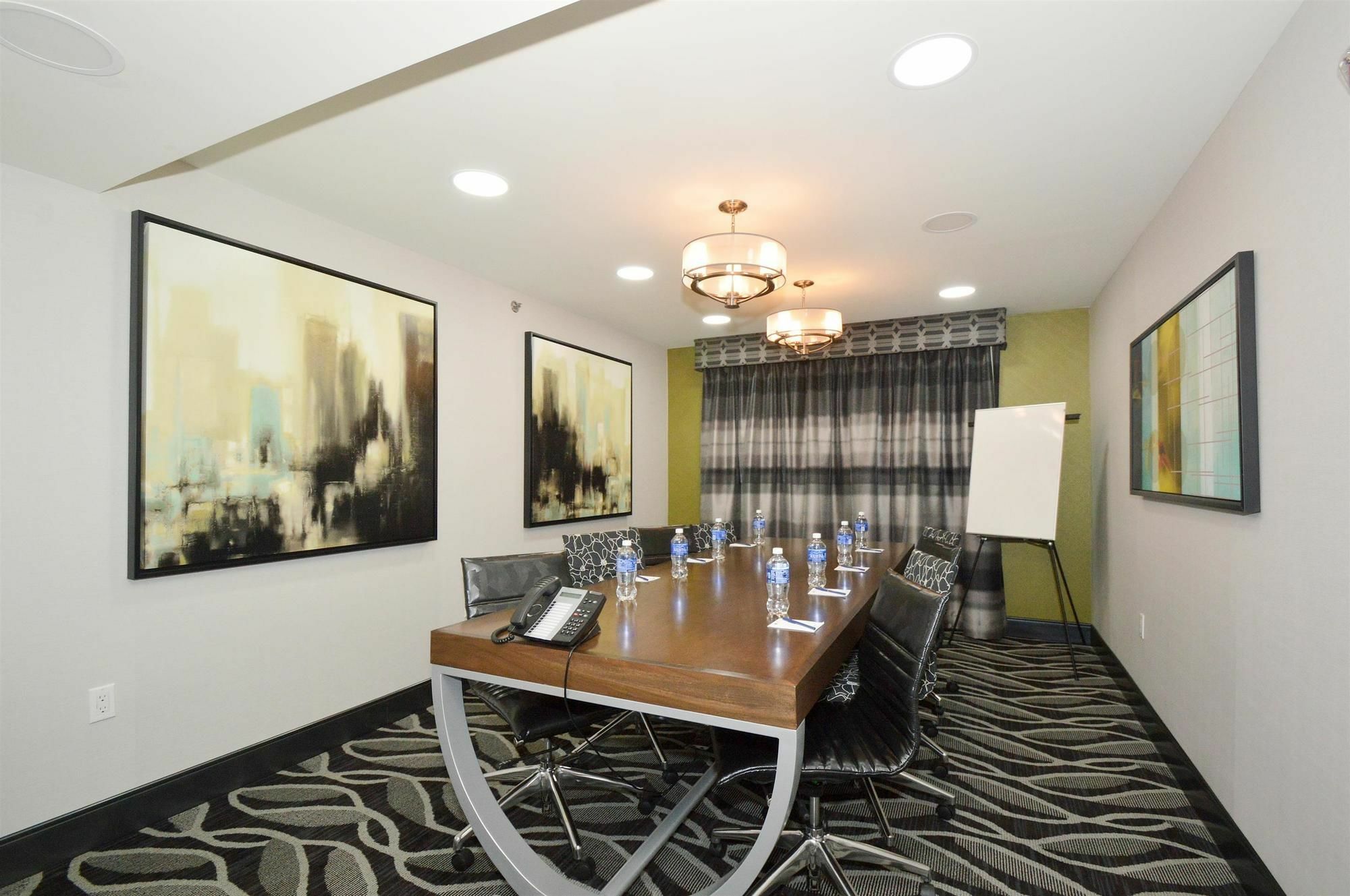 Best Western Plus Laguardia Airport Hotel Queens 纽约 外观 照片
